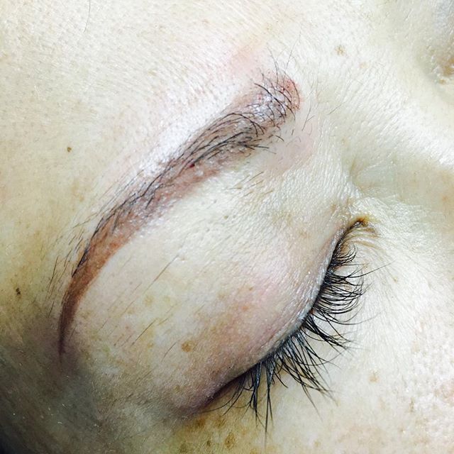 アートメイクをするなら渋谷の森クリニック #医療 #アートメイク #眉 #施術直後 #トフィー #semipermanentmakeup